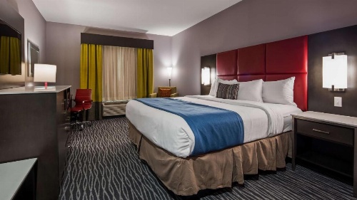 Best Western Plus Airport Inn & Suites image 5